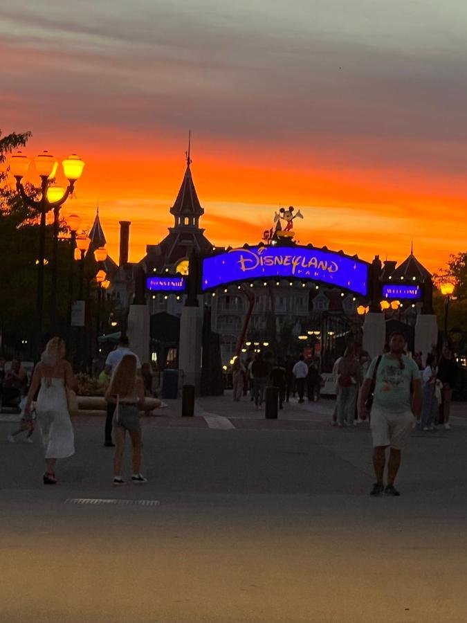 A 10 Mn De Disney Land Paris Appartement Neuf Bussy-Saint-Georges Exterior foto